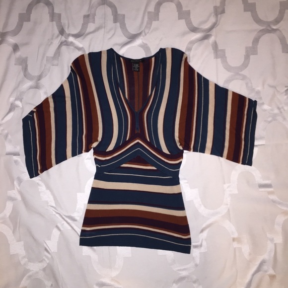 Sweater - Picture 4 of 4